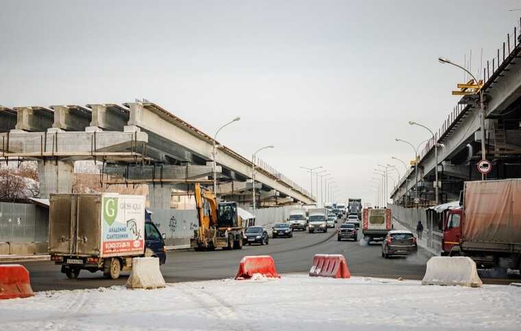 Компания «АльмакорГруп» в разгаре банкротства и проблем с госзаказами продолжает работы на развязке в Екатеринбурге