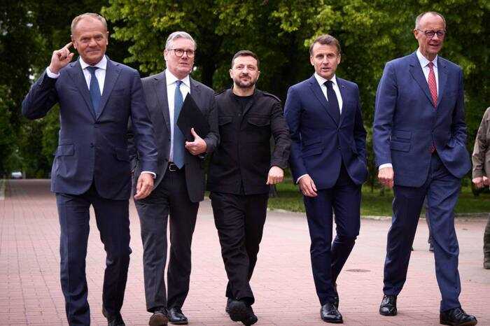Лидеры Запада призвали к прекращению огня и готовят новые санкции против России